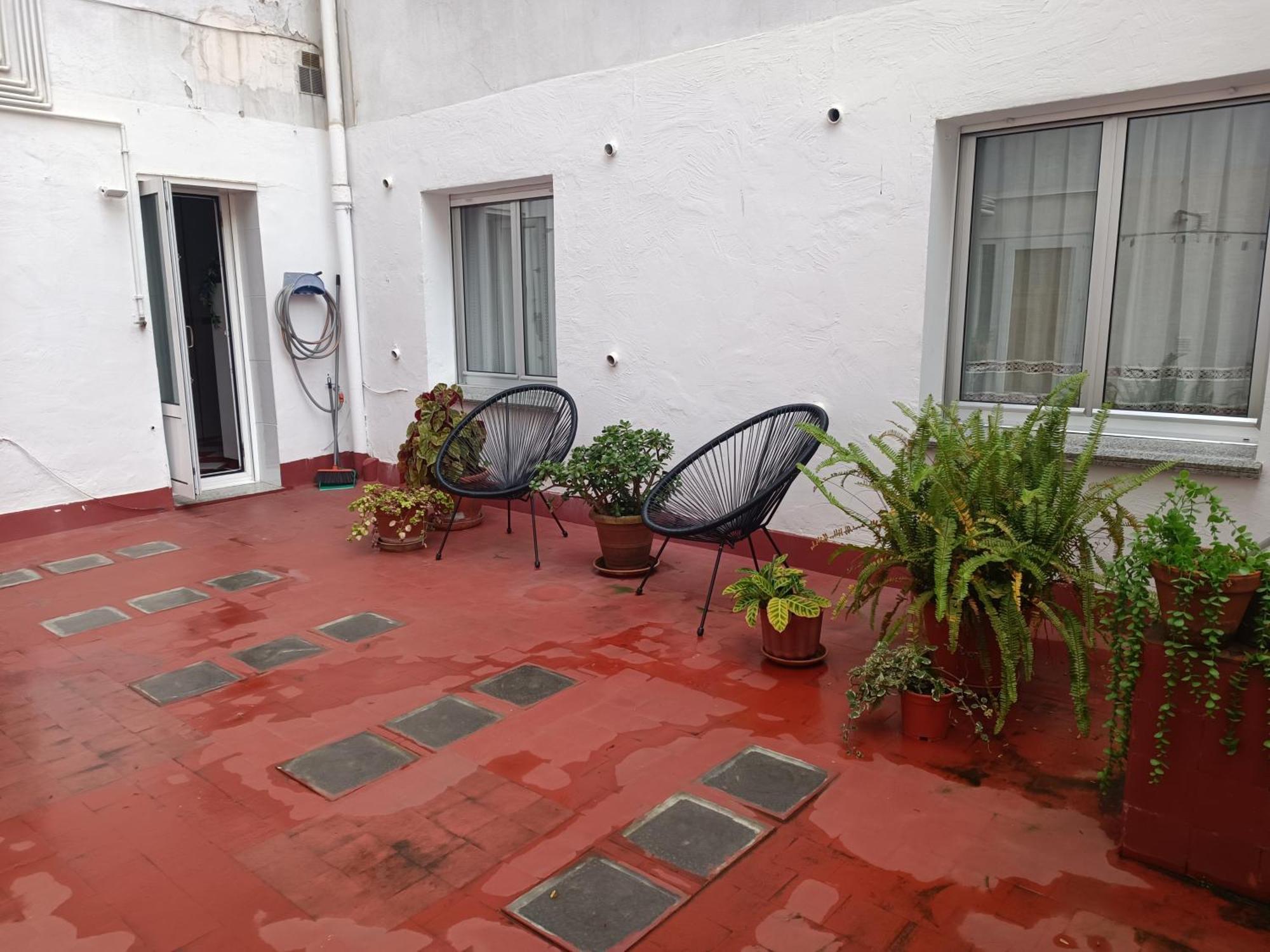 Como Una Casa De Campo En La Ciudad, Con Patio -Parking Gratis Хихон Экстерьер фото